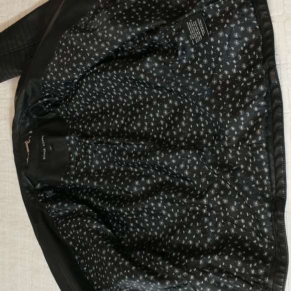 Black Rivet, Faux Black Leather Biker Jacket, Women's Size‎ Medium, Like New - Picture 9 of 12